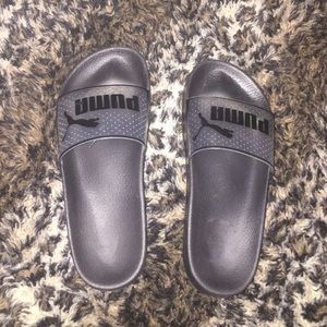 Women’s puma slides 💦👣